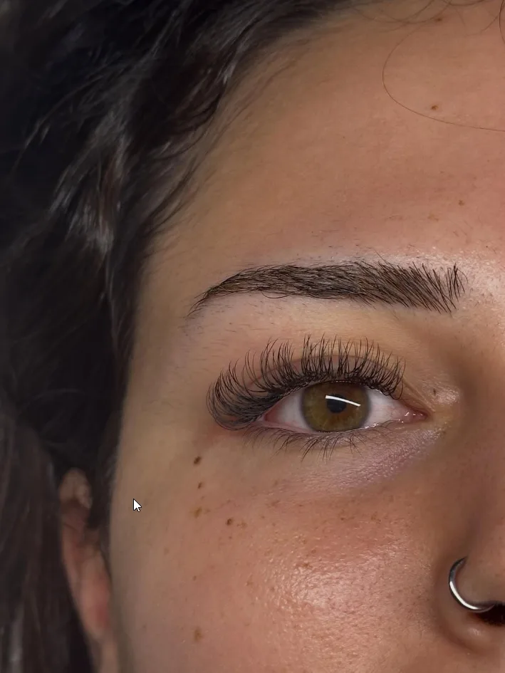 Lashes and brows treatment by Glamouré Institute in Trollhättan